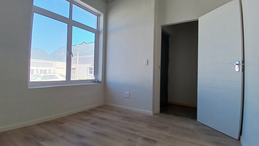 3 Bedroom Property for Sale in Sandbaai Western Cape
